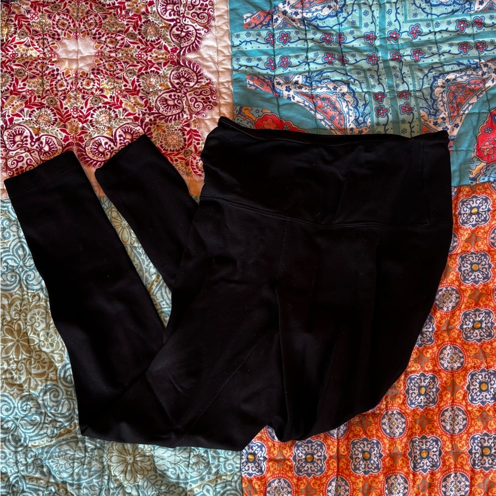 Leggings by Lyssè. Blk S